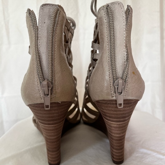 Gladiator cage style wedge - Picture 4 of 7